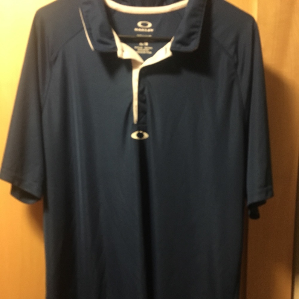 Oakley Polo